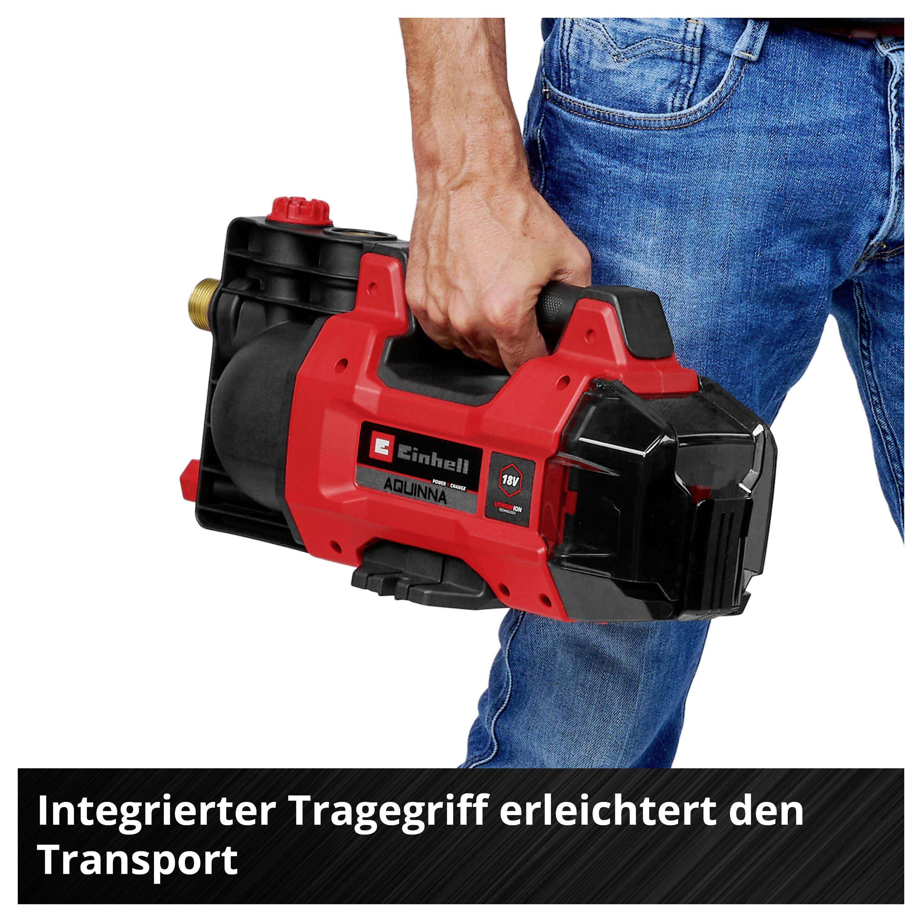 Person trägt eine rote schwarze Einhell Aqualina-Pumpe am integrierten Tragegriff; Hinweis: 'Integrierter Tragegriff erleichtert den Transport'.