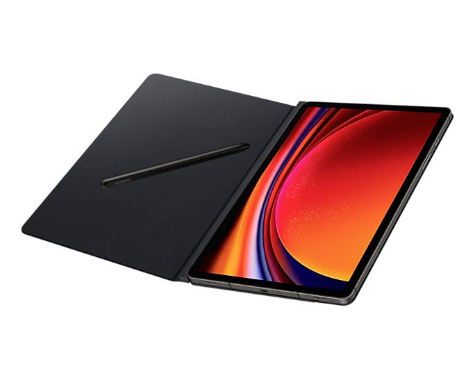 Tablet mit leuchtendem Display und Stift, geöffnet auf einer schwarzen Abdeckung.