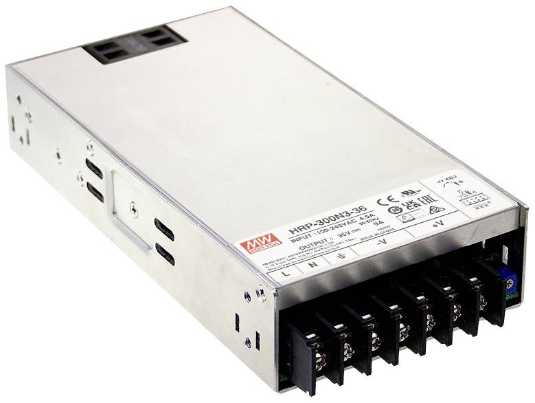 Ein rechteckiges Netzteil mit mehreren Ausgängen und einem AC-Eingang. Es ist für die Stromversorgung in elektronischen Geräten vorgesehen.