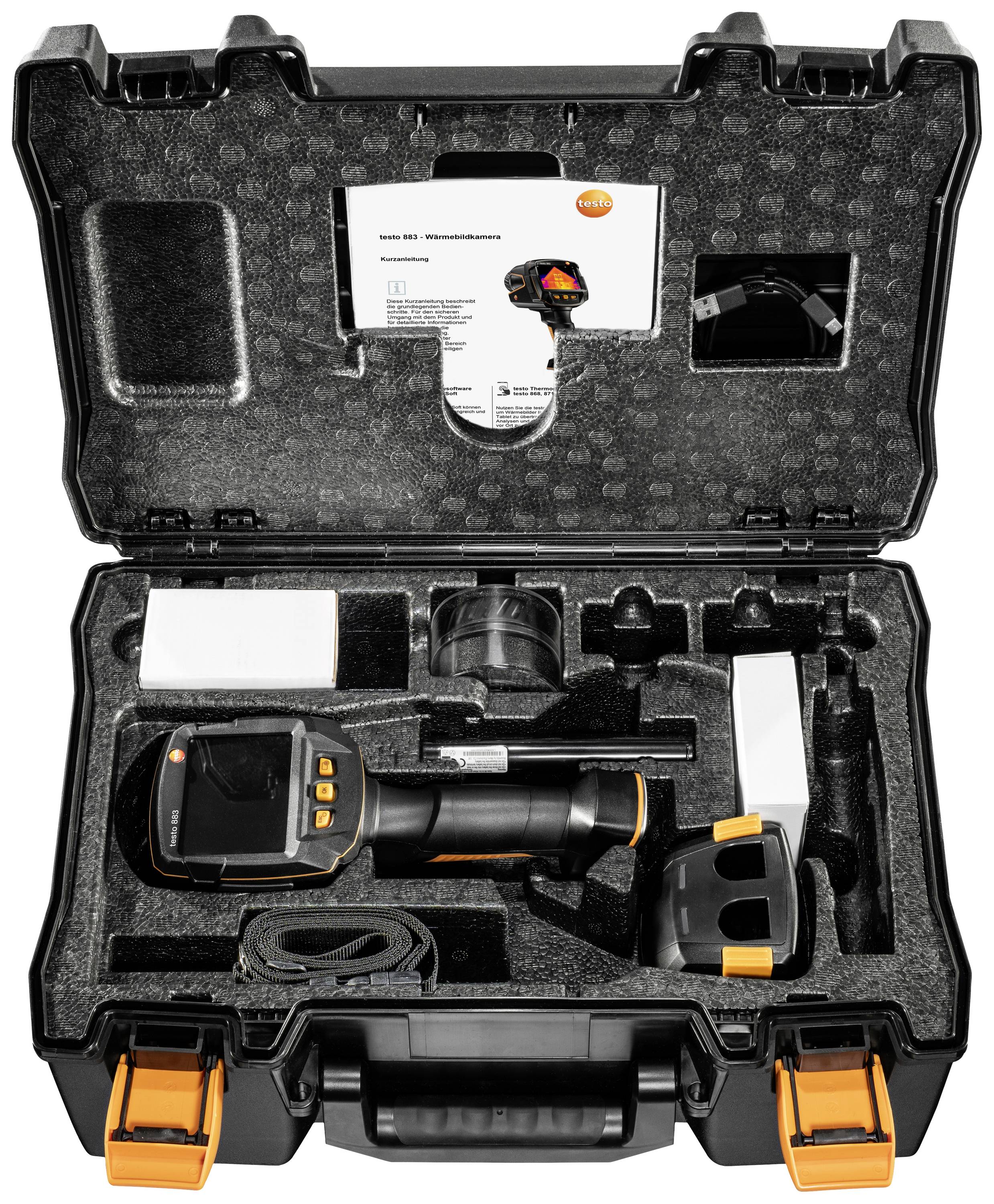 Ein offener schwarzer Koffer zeigt eine Wärmebildkamera mit Zubehörteilen, ordentlich in passgenauer Schaumstoffeinlage platziert.