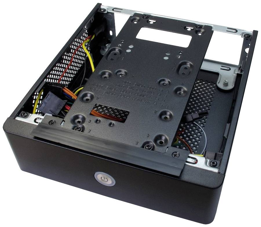 Ein offenes Computergehäuse, das interne Komponenten wie Kabel und Montageplätze für Hardware zeigt.