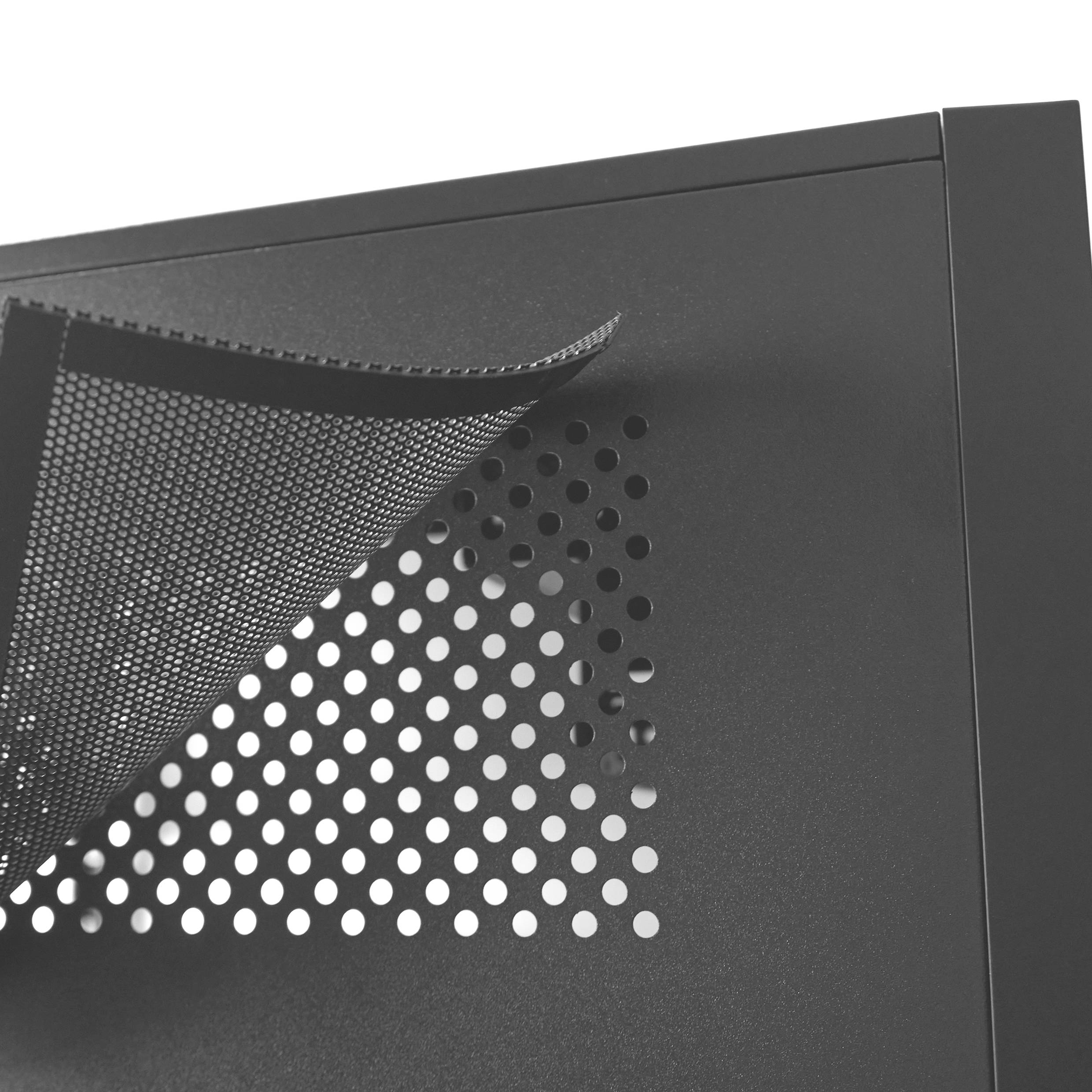 Ein detailiertes Foto eines Computergehäuses mit teilweise geöffneter, perforierter Seitenabdeckung für bessere Belüftung.