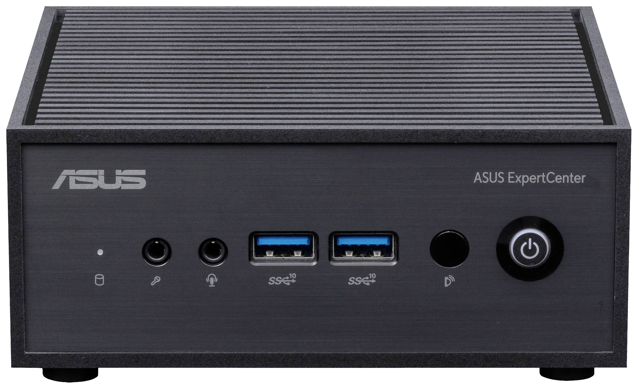 Ein schwarzer Asus ExpertCenter Mini-Desktop-PC mit zwei USB-Anschlüssen, Audioanschlüssen und einem Netzschalter an der Vorderseite.
