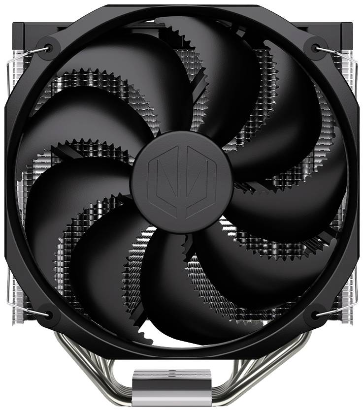 Ein großer schwarzer CPU-Lüfter mit mehreren Rotorblättern, eingebaut in einen Metallrahmen mit gebogenen Kühlrippen und sichtbaren Heatpipes.