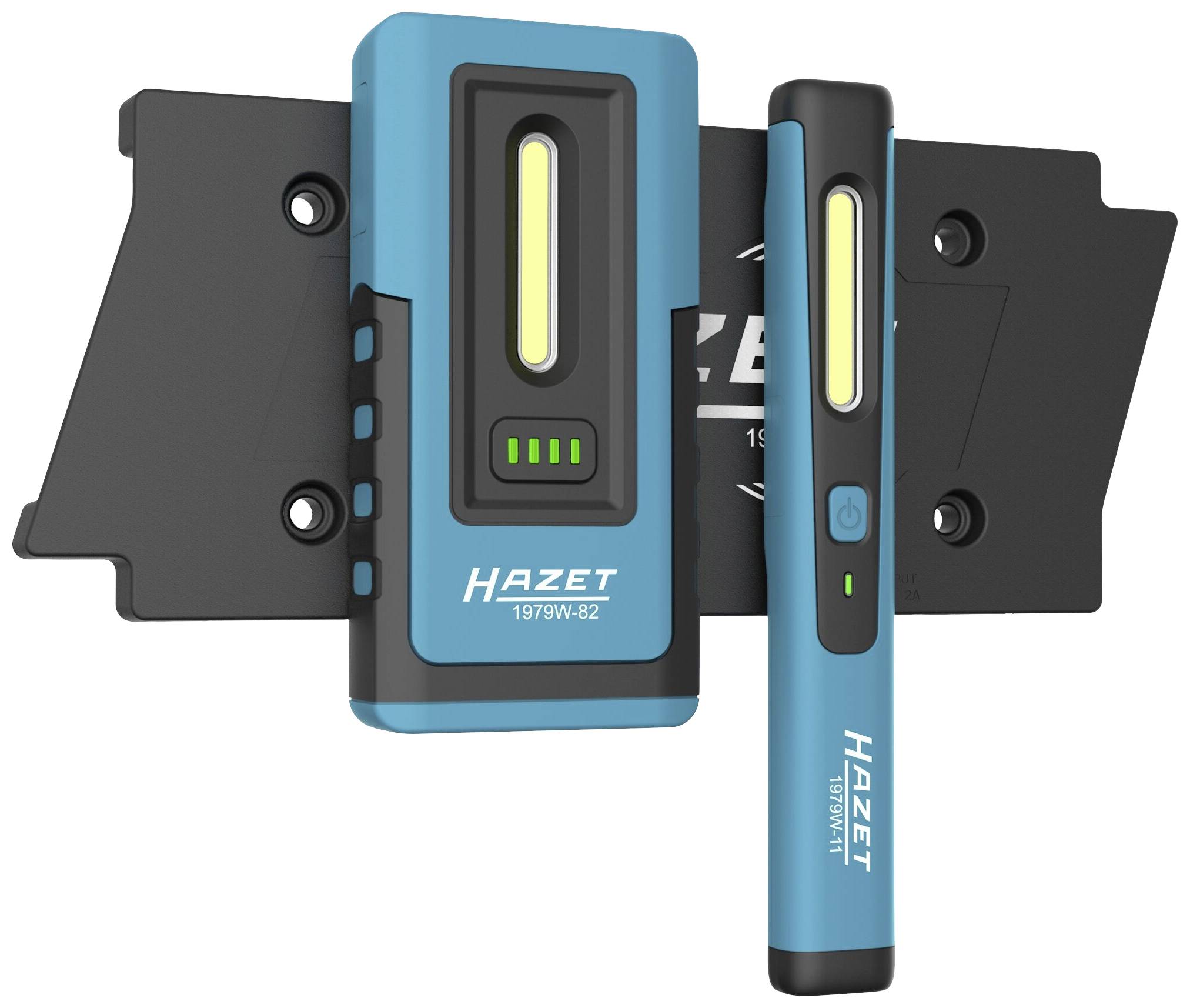 Zwei blau-schwarze Hazet Taschenlampen, eine mit Wandhalterung und Batteriestandanzeige, die andere schmaler mit Druckknopf.