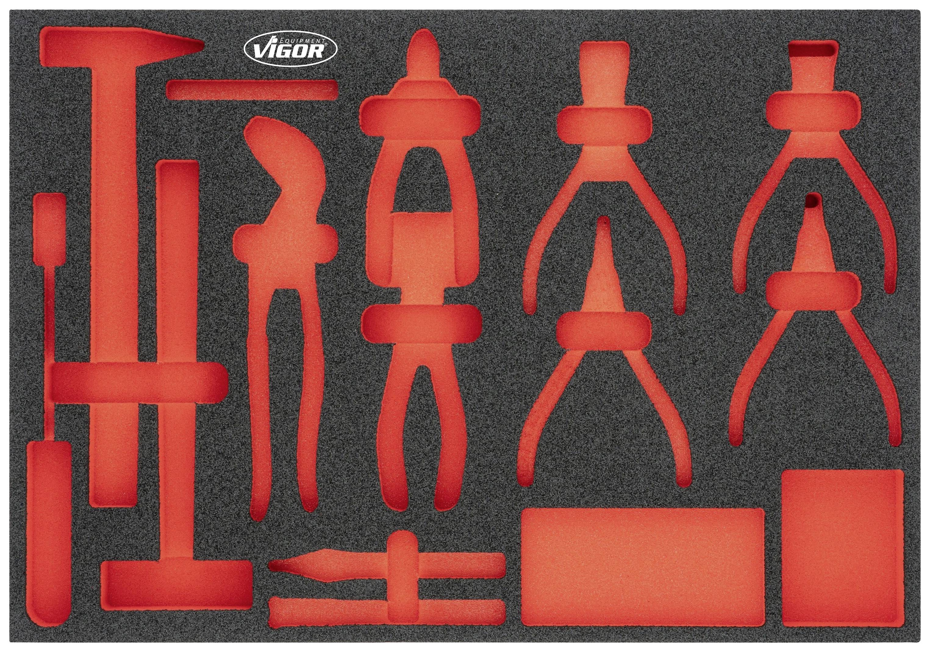Schaumstoffeinlage mit Aussparungen für verschiedene Werkzeuge, darunter Hammer, Zangen und Schraubenzieher, auf orangenem Hintergrund.