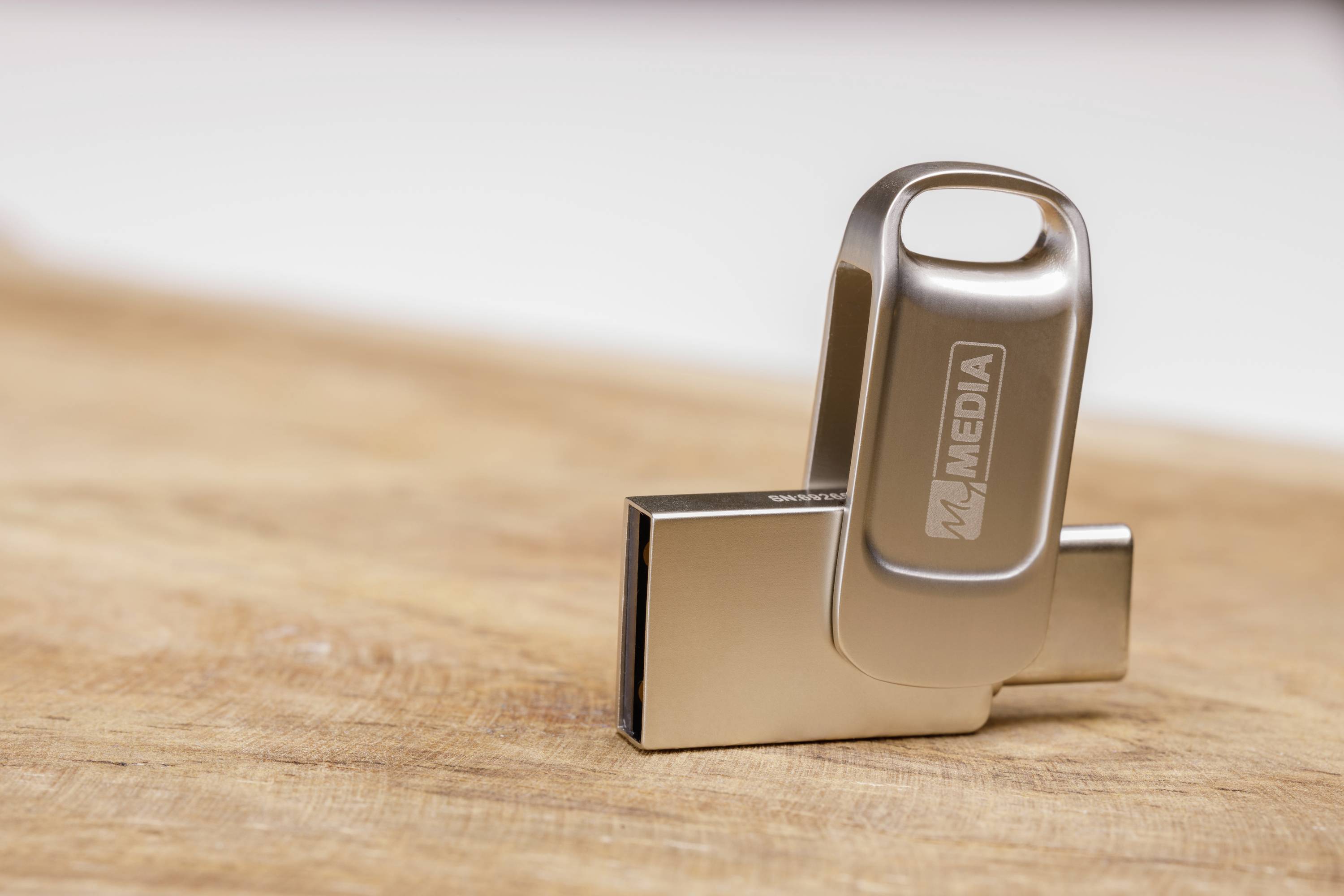 MyMEDIA My Dual USB 2.0 /USB C Drive USB-Stick 64GB Silber 69267 USB-A (USB 2.0), USB-C®