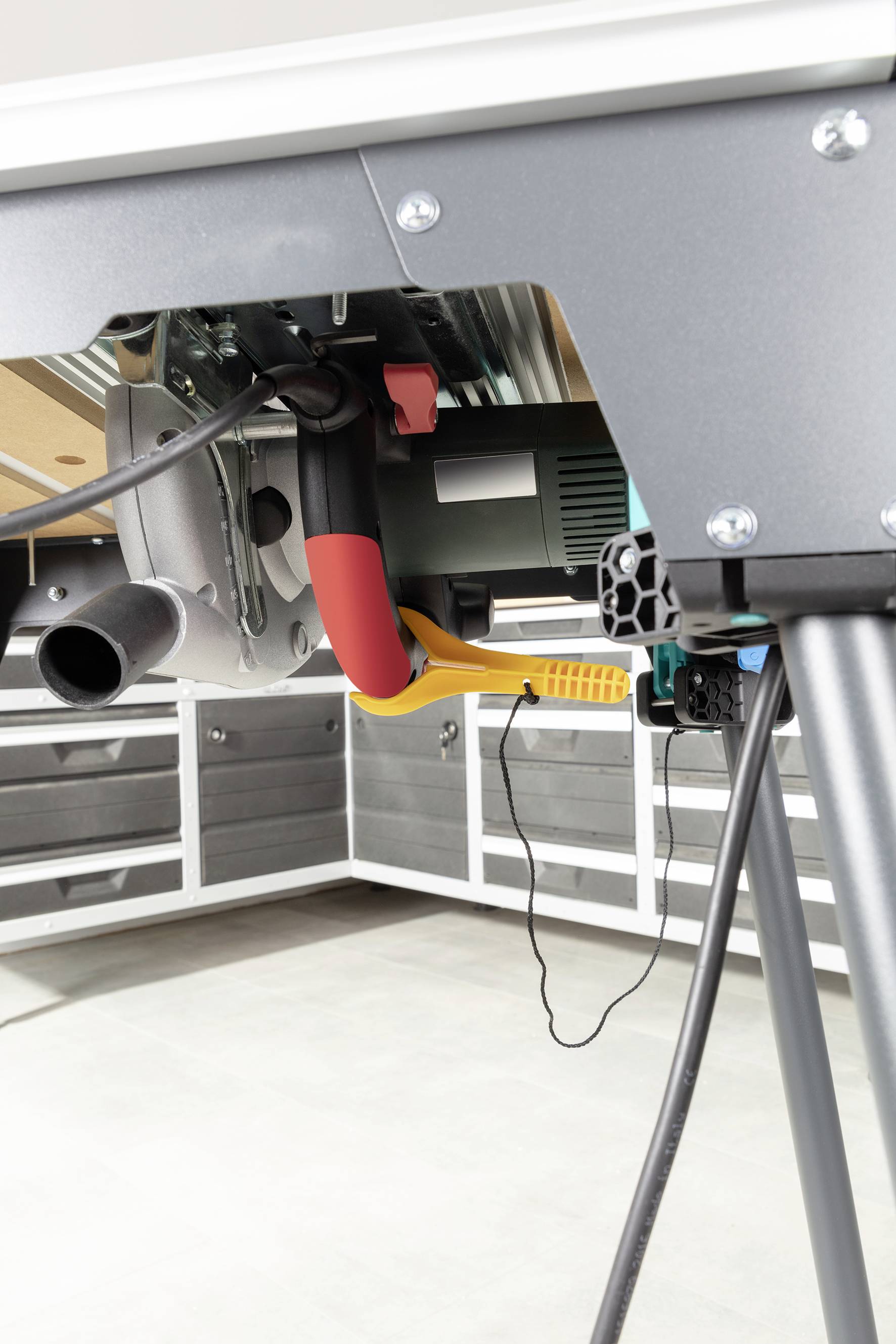 Wolfcraft 6907000 1 MASTER cut 2200 Maschinentisch 17kg Schwarz, Silber