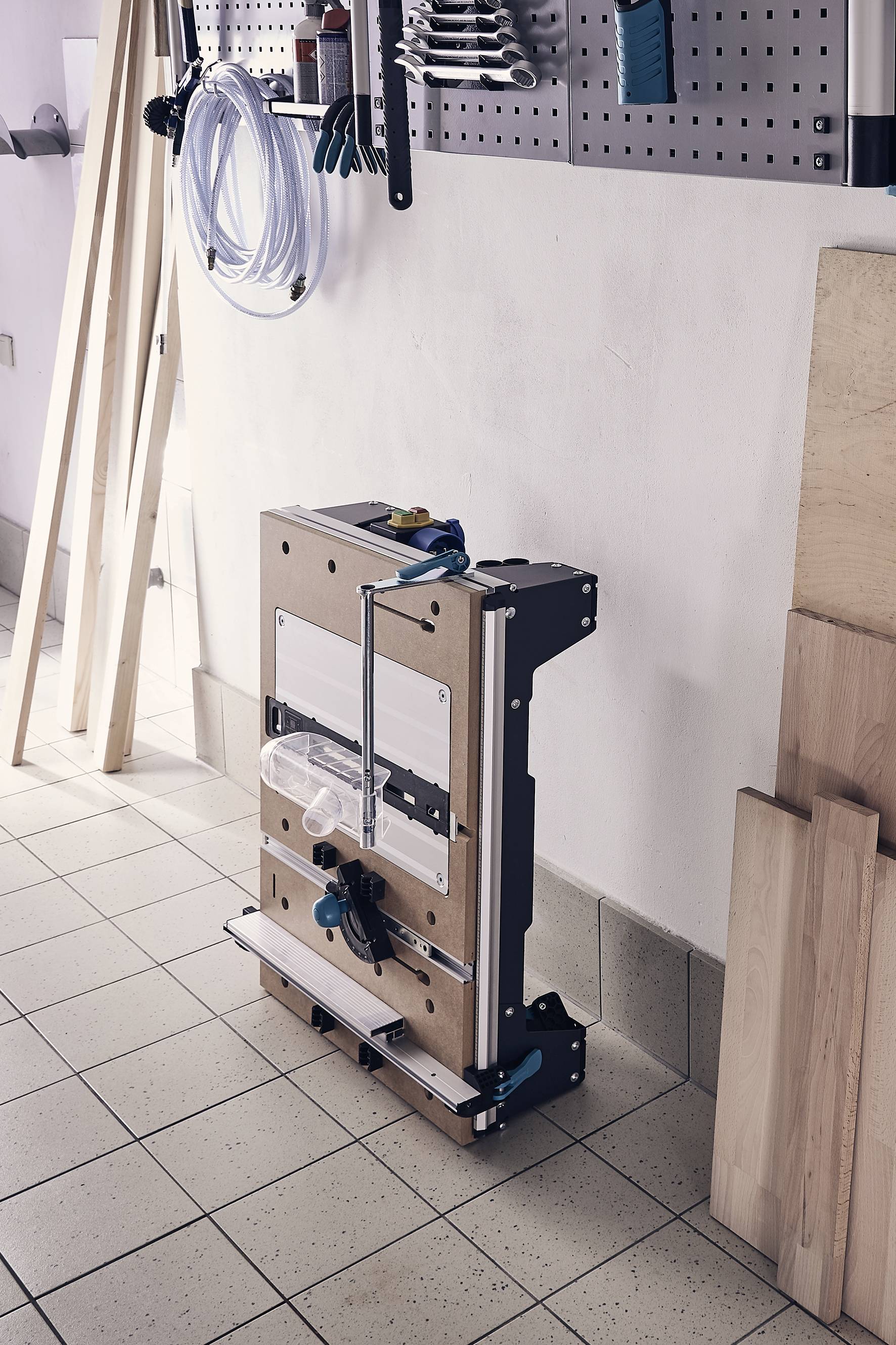 Wolfcraft 6907000 1 MASTER cut 2200 Maschinentisch 17kg Schwarz, Silber