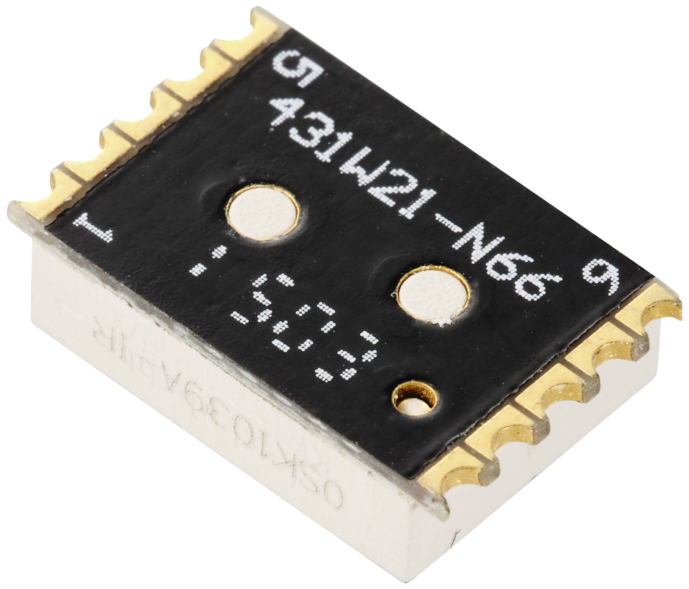Ein elektronischer Chip mit goldfarbenen Kontakten und schwarzer Oberfläche, darauf die weiße Beschriftung '431W21-N66'.