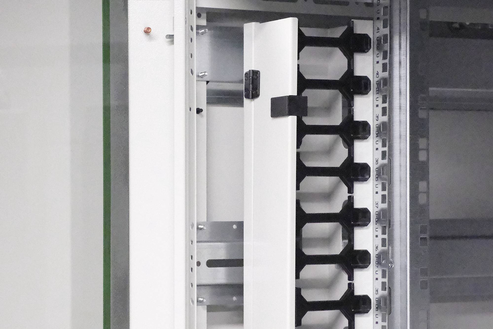 Digitus DN-43000 19 Zoll Netzwerkschrank (B x H x T) 800 x 800 x 2022.6mm 42 HE Weiß