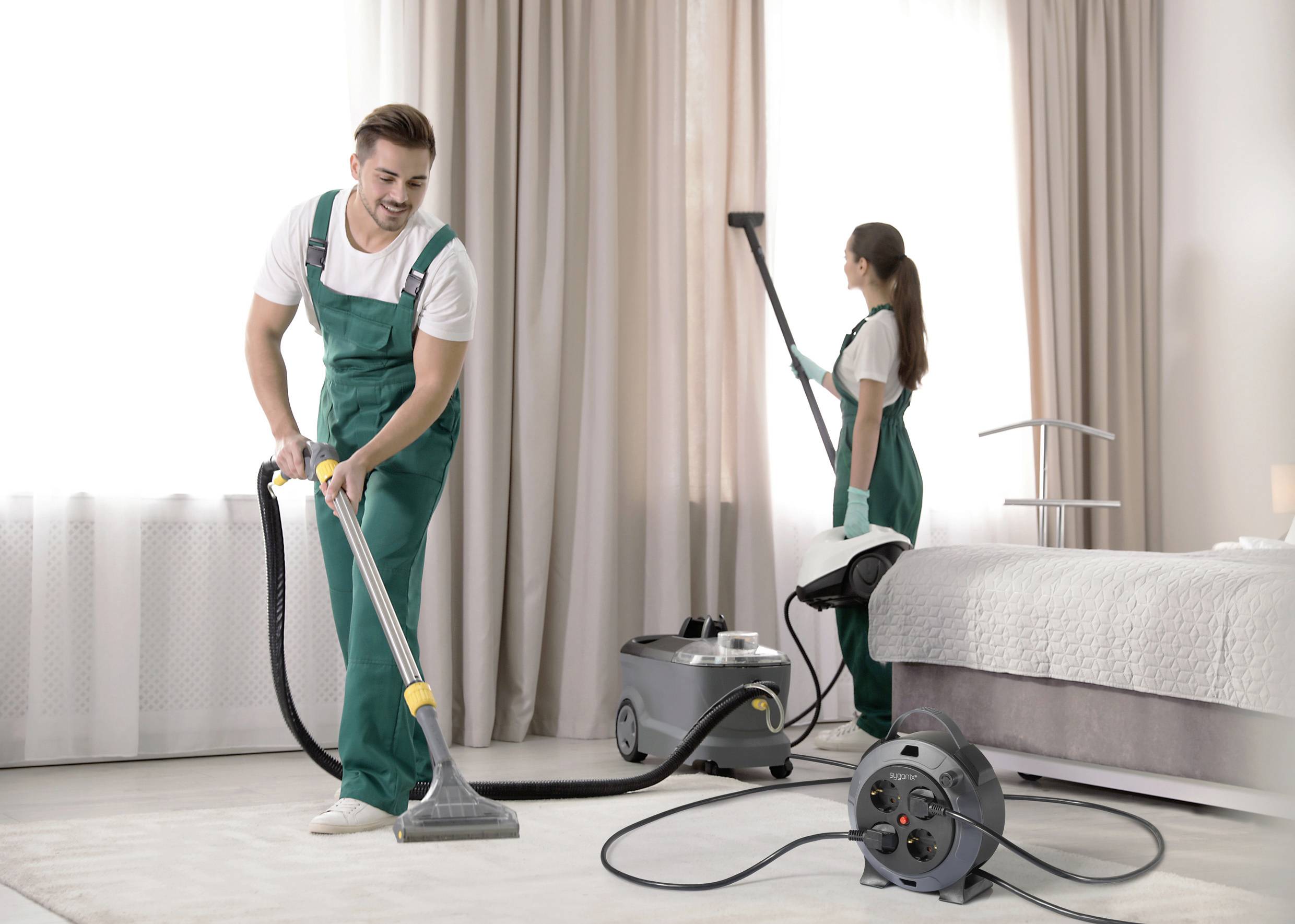 Sygonix SY-5806896 Kabeltrommel 5m Schwarz Schutzkontakt-Stecker