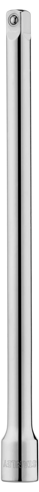 Metallstäbe in verschiedenen Längen vertikal angeordnet; einer ist deutlich länger als die anderen.