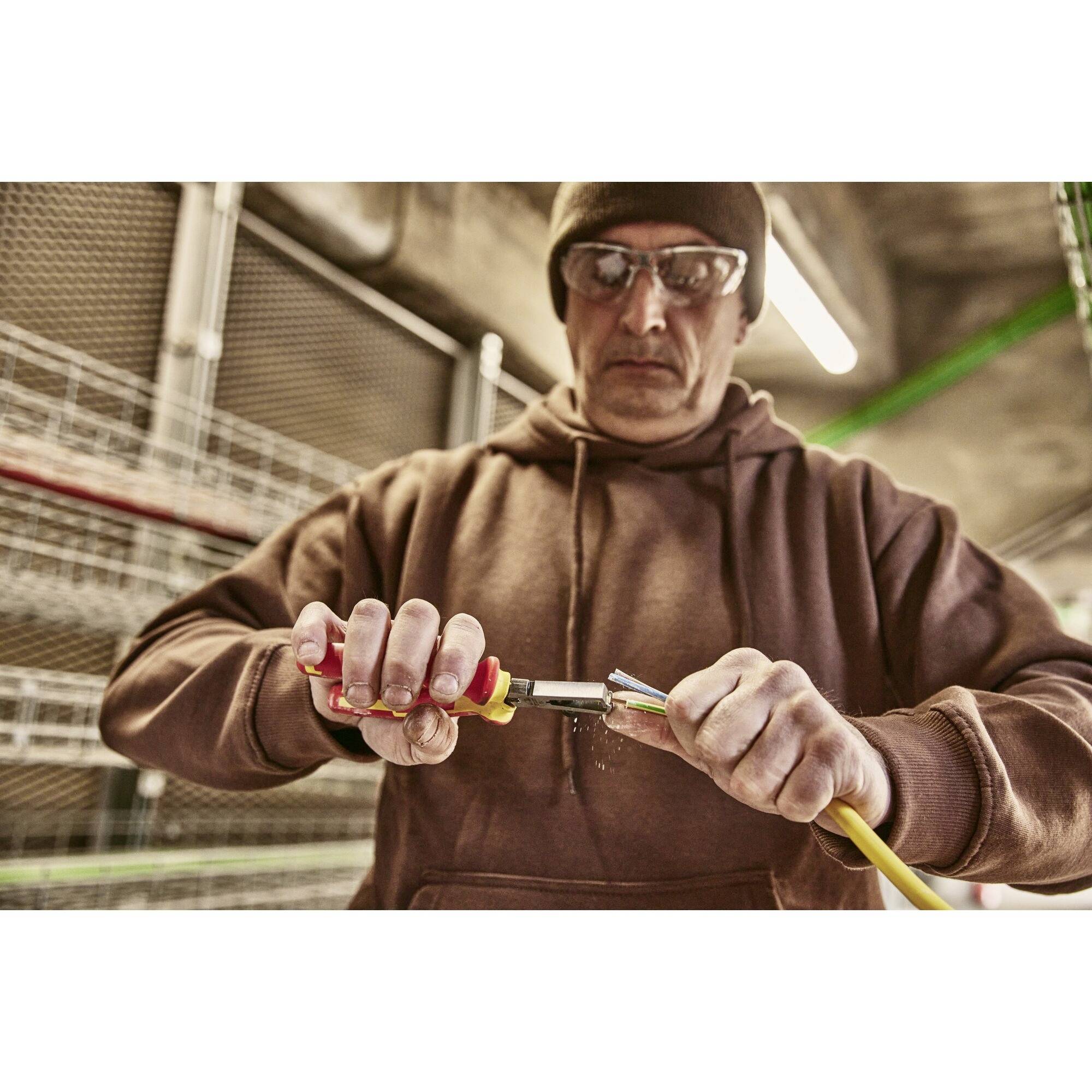 STANLEY 0-84-010 Abisolierzange