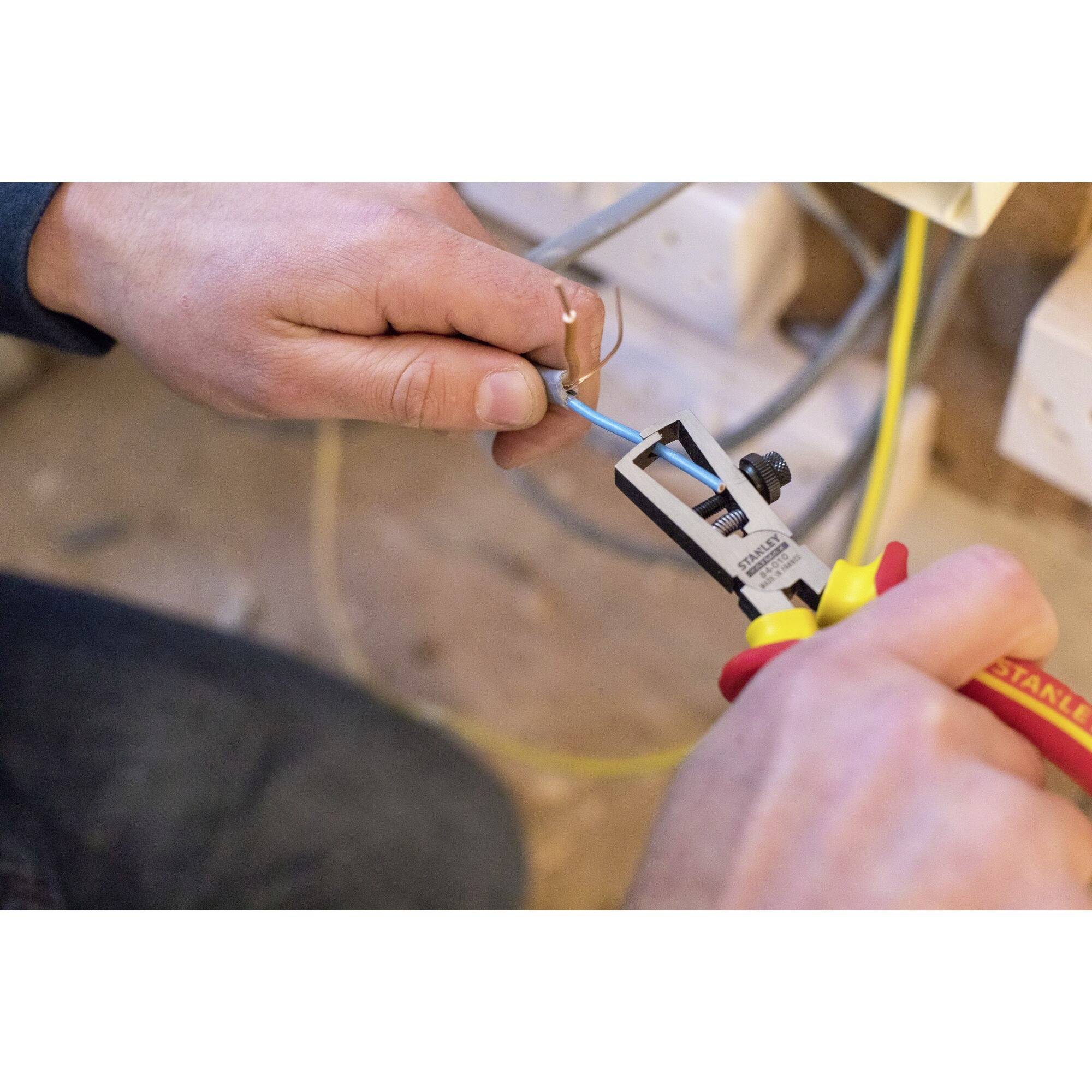 STANLEY 0-84-010 Abisolierzange