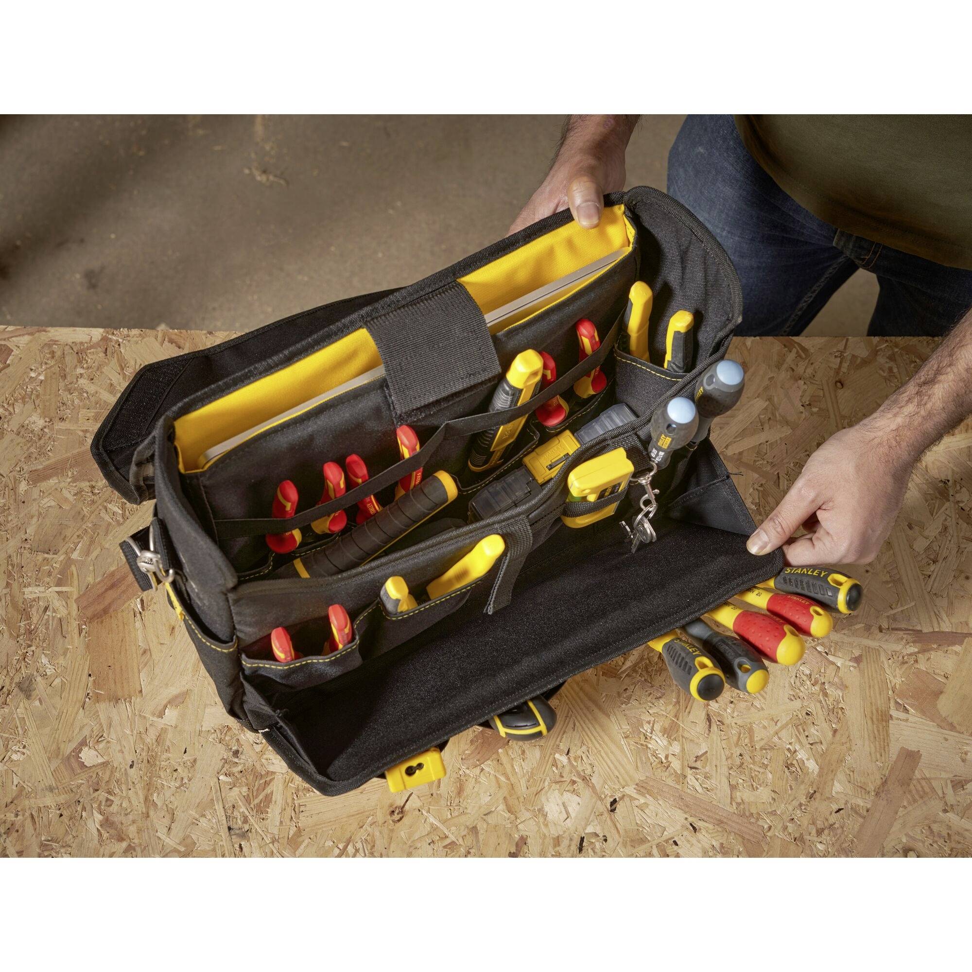 STANLEY FMST1-80149 Werkzeugtasche unbestückt