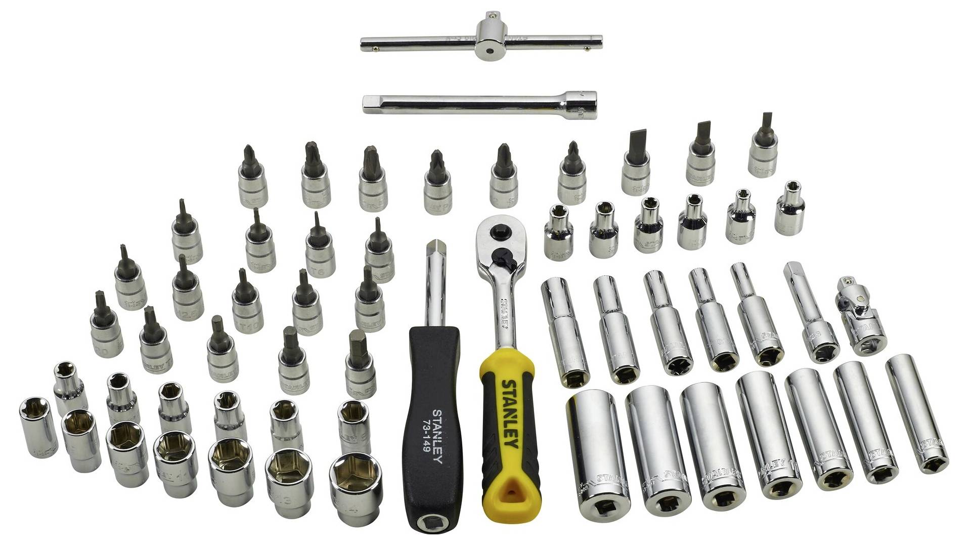 Ein Set aus unterschiedlichen Schraubenschlüsseln und Bits, bestehend aus zwei Verlängerungen, verschiedenen Stecknüssen und Ratschengriffen.