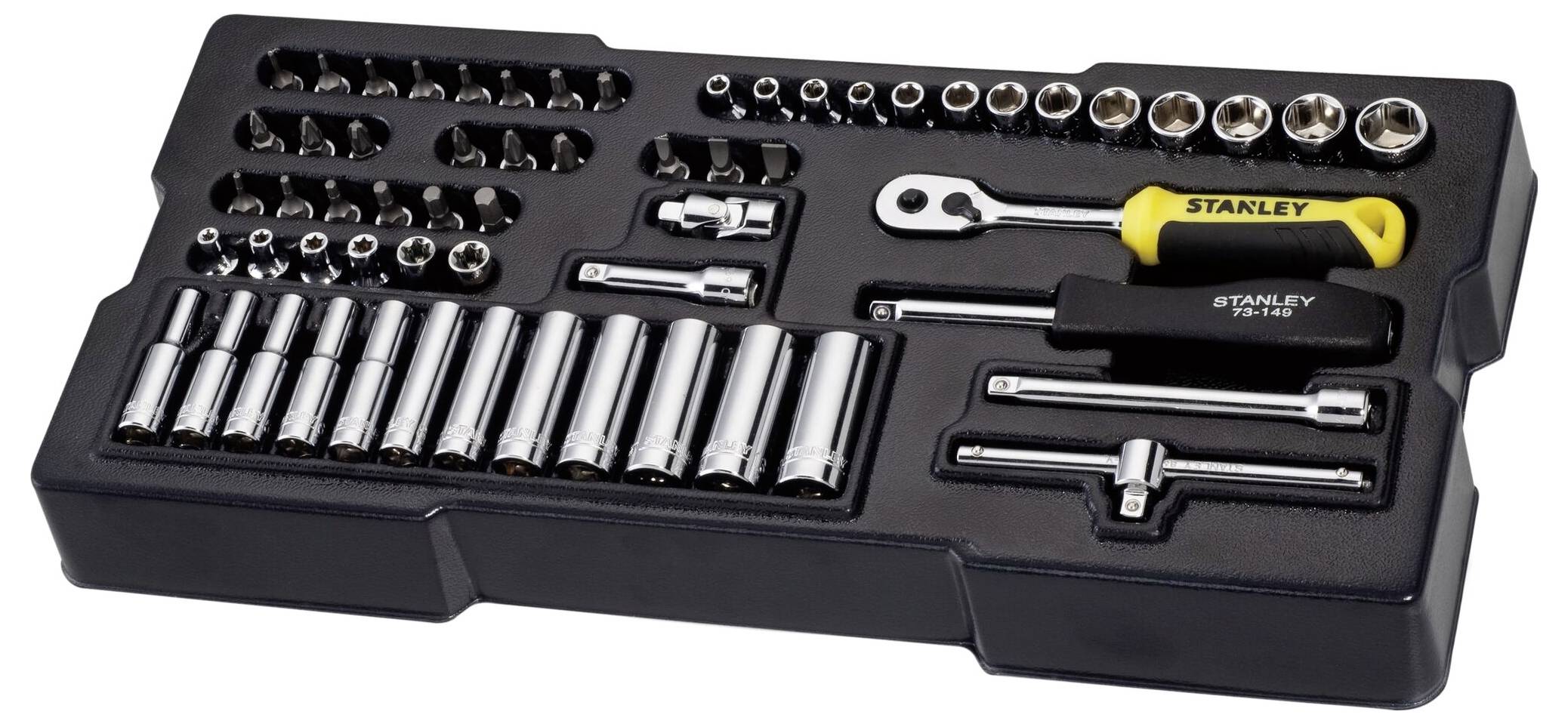 Steckschlüsselsatz mit Ratsche, Verlängerungen und verschiedenen Stecknüssen in einer schwarzen Aufbewahrungsbox.