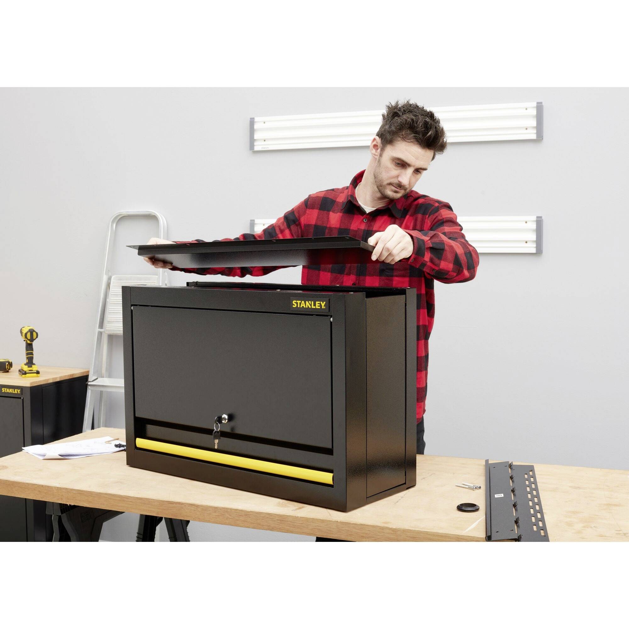 STANLEY STST97599-1 Werkzeug-Hängeschrank