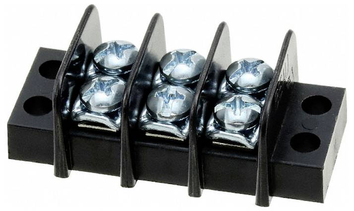 Ein vier-Positionen-Schraubklemmenblock mit schwarzem Kunststoffgehäuse und vier Metallschrauben zur Befestigung von elektrischen Drähten.