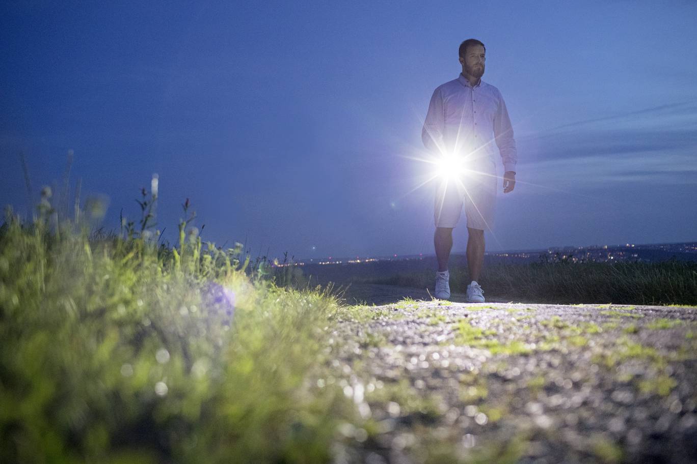 Brennenstuhl TL 410 F LED Taschenlampe mit Handschlaufe batteriebetrieben 350lm 34h