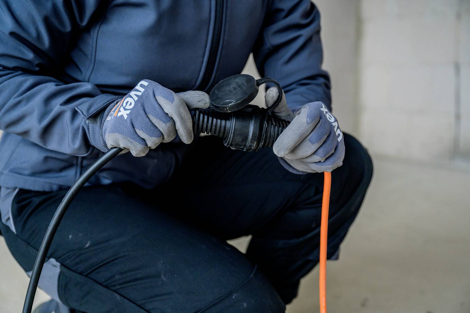 Brennenstuhl 1169960 Strom Verlängerungskabel Orange, Schwarz 5m AT-N05V3V3-F 3G 1,5mm² UV-Beständig