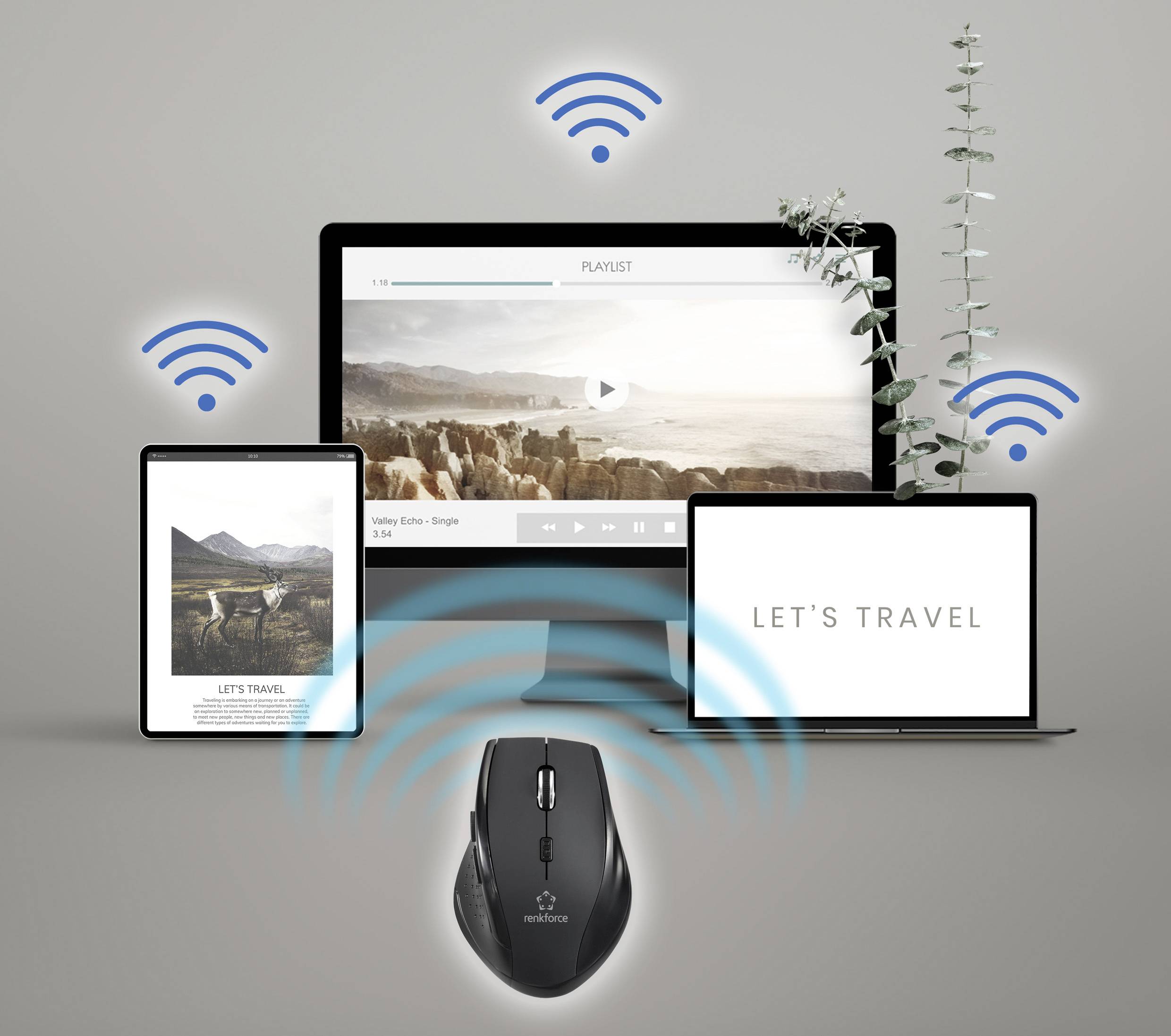 Ein Computer, Tablet und Laptop sind kabellos mit einer Maus verbunden. Auf dem Bildschirm 'Let's Travel' und Landschaftsszene.