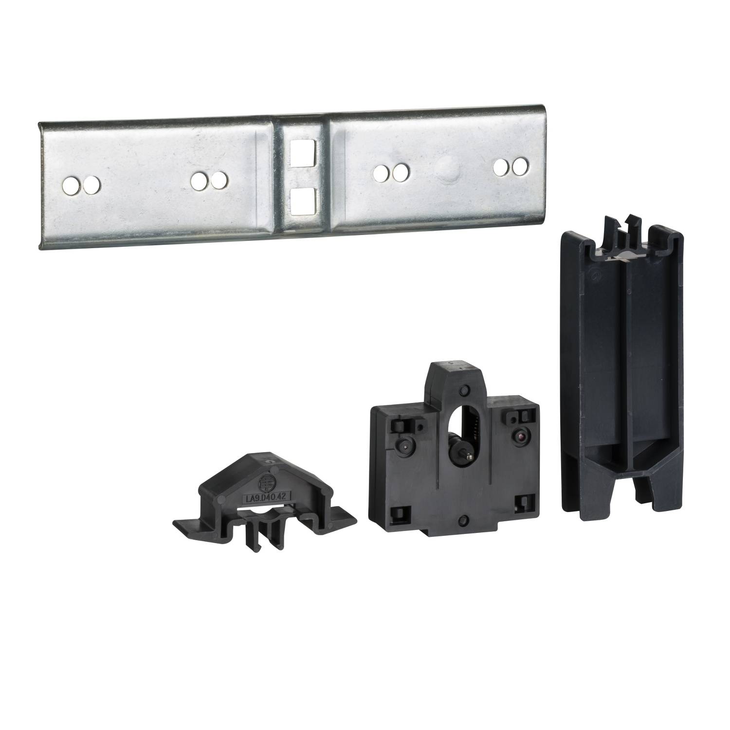 Ein Metallwinkel und drei Kunststoffhalter, die zusammen als Montageset für Kabel oder Rohrsysteme dienen.