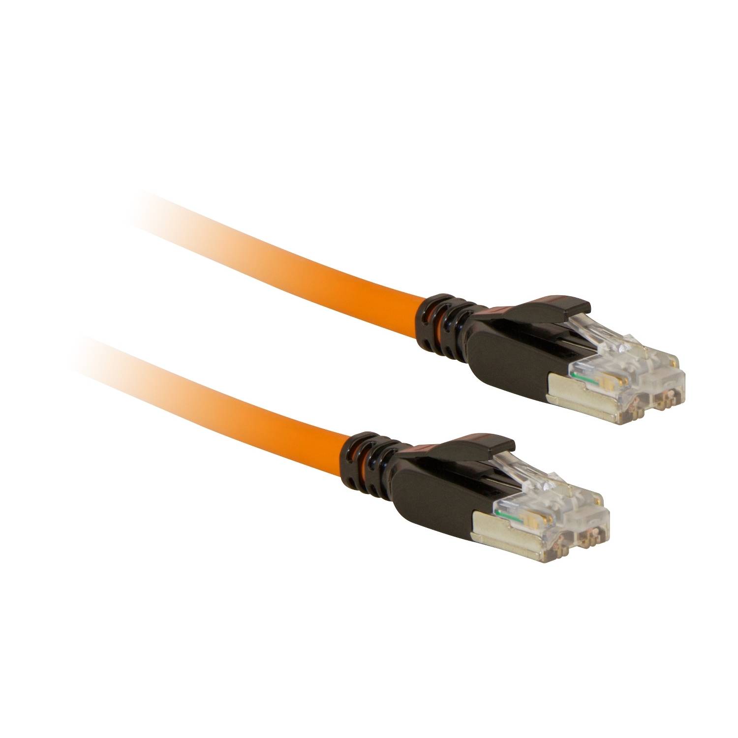 Zwei orange Netzwerkkabel mit schwarzen Steckern, die nebeneinander liegen und in die gleiche Richtung zeigen.