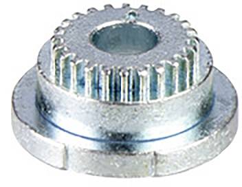 Metallisches Zahnrad mit Innenbohrung, oben sichtbar. Silberfarben, zeigt Zahnausführung und zentrale Öffnung.