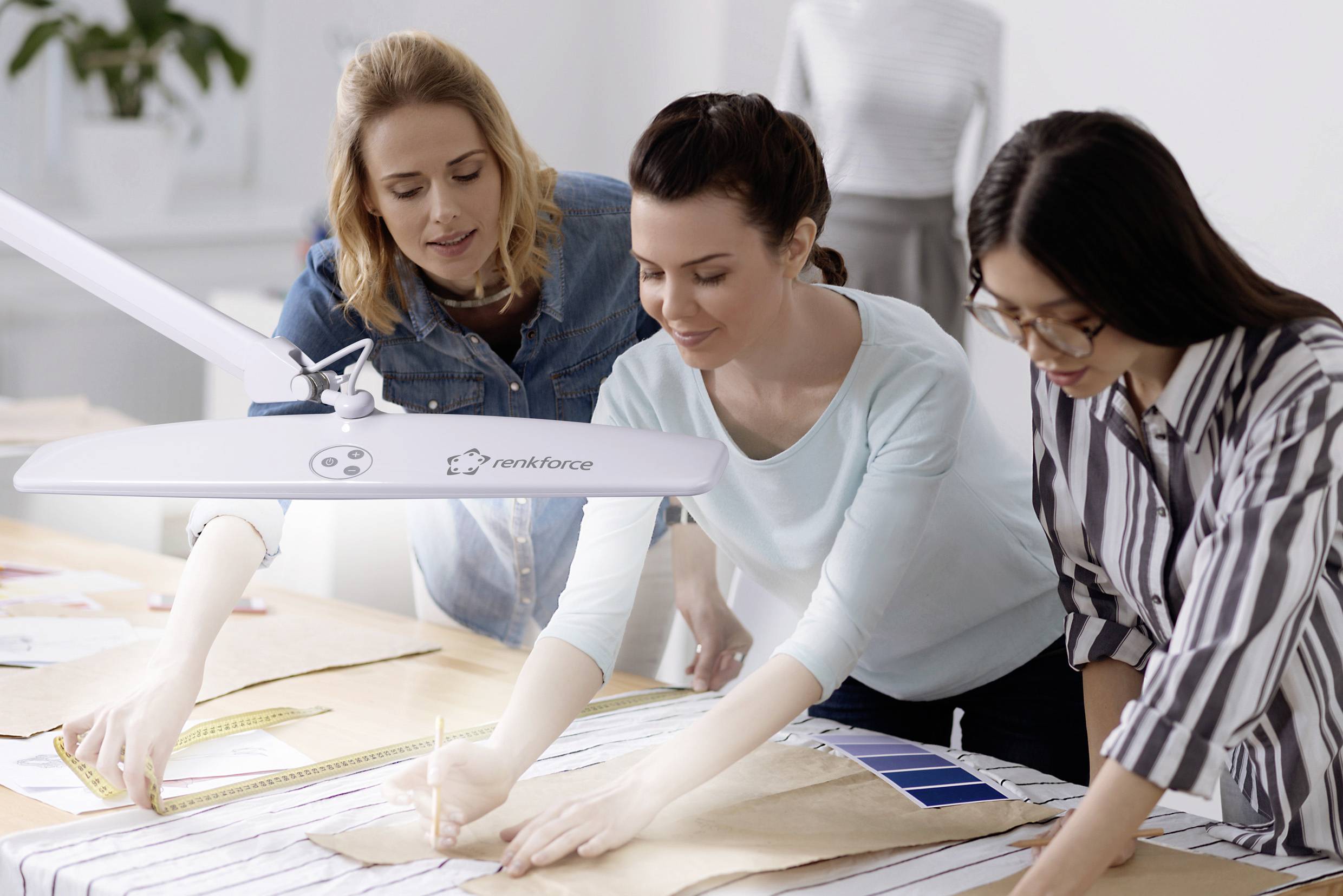 Renkforce RF-5844696 Klemmleuchte LED LED fest eingebaut F (A - G) 21W Weiß