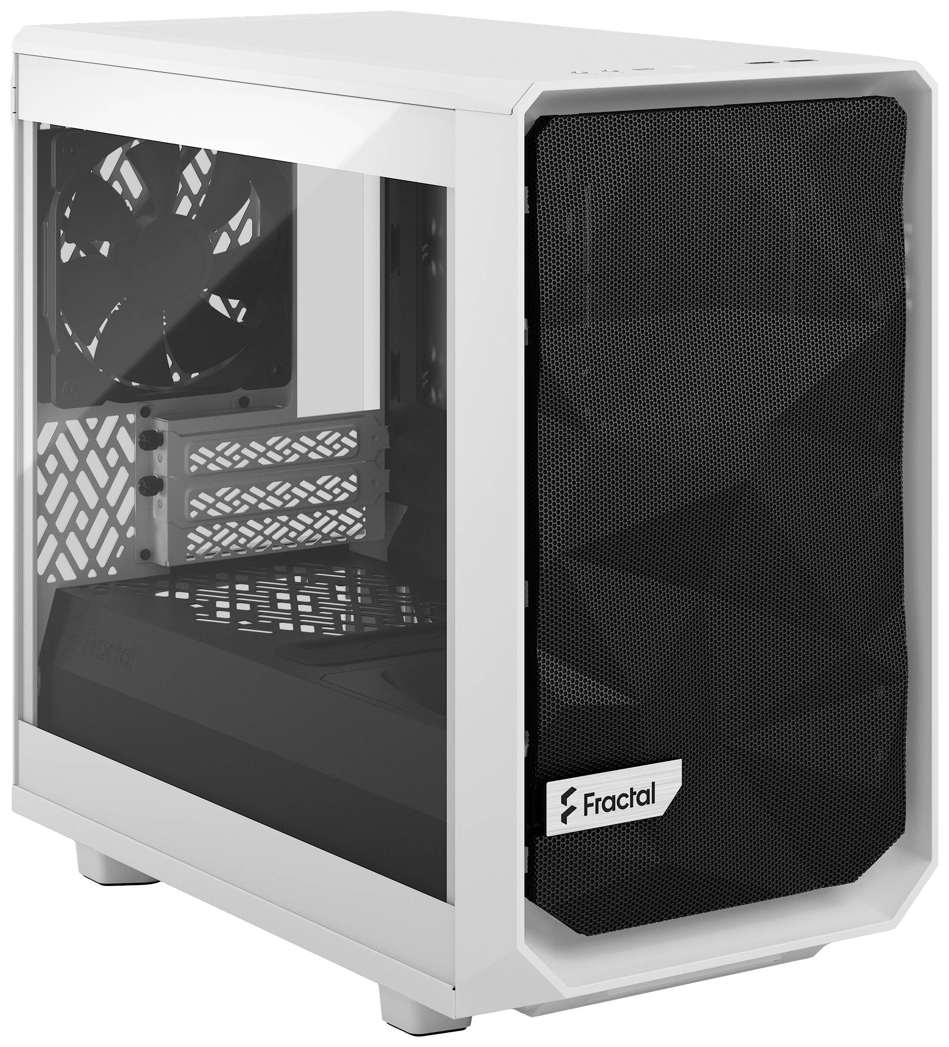 Weißes Computergehäuse mit transparentem Seitenfenster und Frontgitter, Marke 'Fractal'.