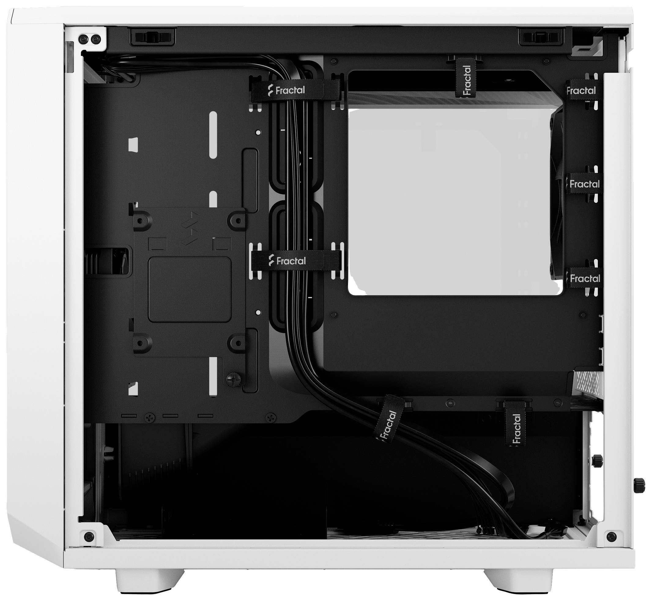 Weißes Computergehäuse, Seitenansicht. Offenes Inneres mit Kabelmanagement, mehreren Halterungen und Platz für Komponenten.