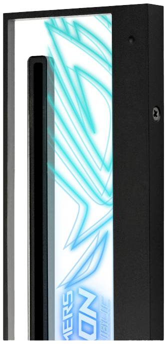 Ein stehender Lichtstreifen mit blauem Muster auf schwarzem Rahmen. Text 'GAMERS' sichtbar. Beleuchtung deutet auf Gaming-Bezug hin.