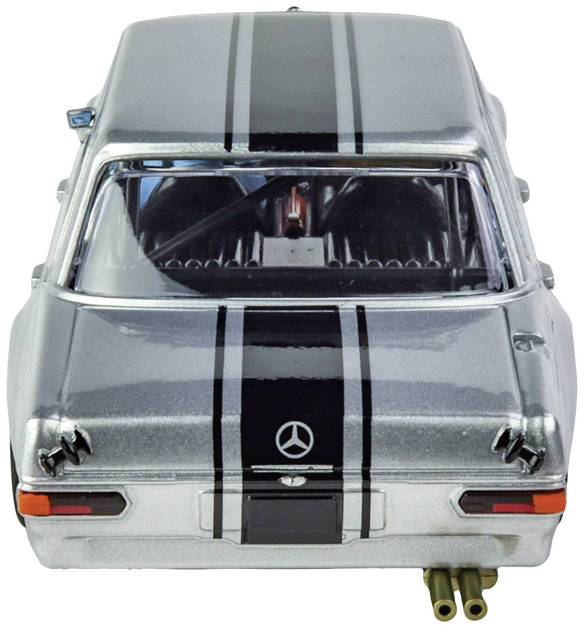 Silbernes Auto mit schwarzen Streifen, Rückansicht, Modell eines älteren Mercedes. Zwei Auspuffrohre ragen hinten heraus.