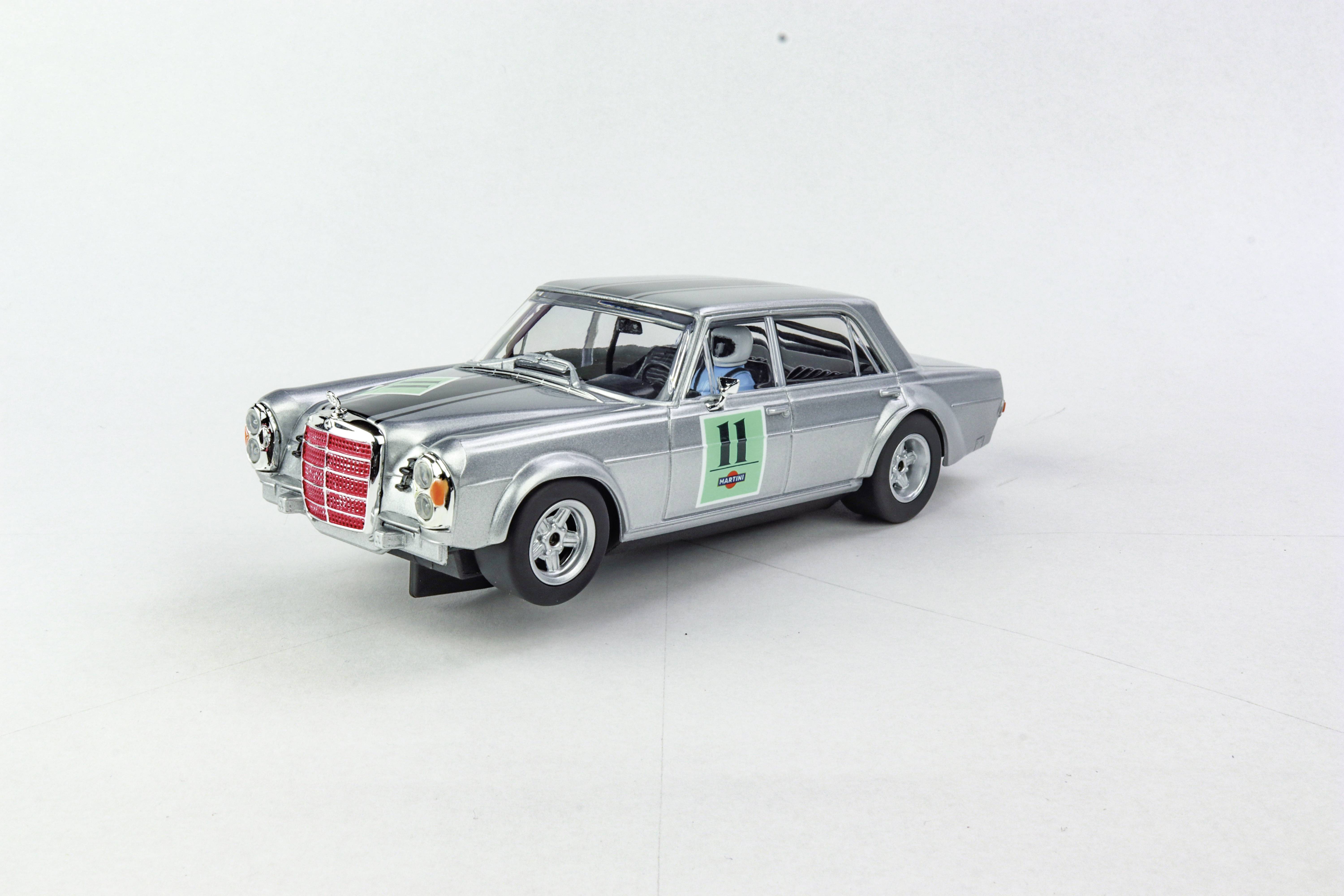Carrera 20031088 DIGITAL 132 Auto Mercedes-Benz 300 SEL 6.3 AMG "Preis der Nationen 1970, No.11"