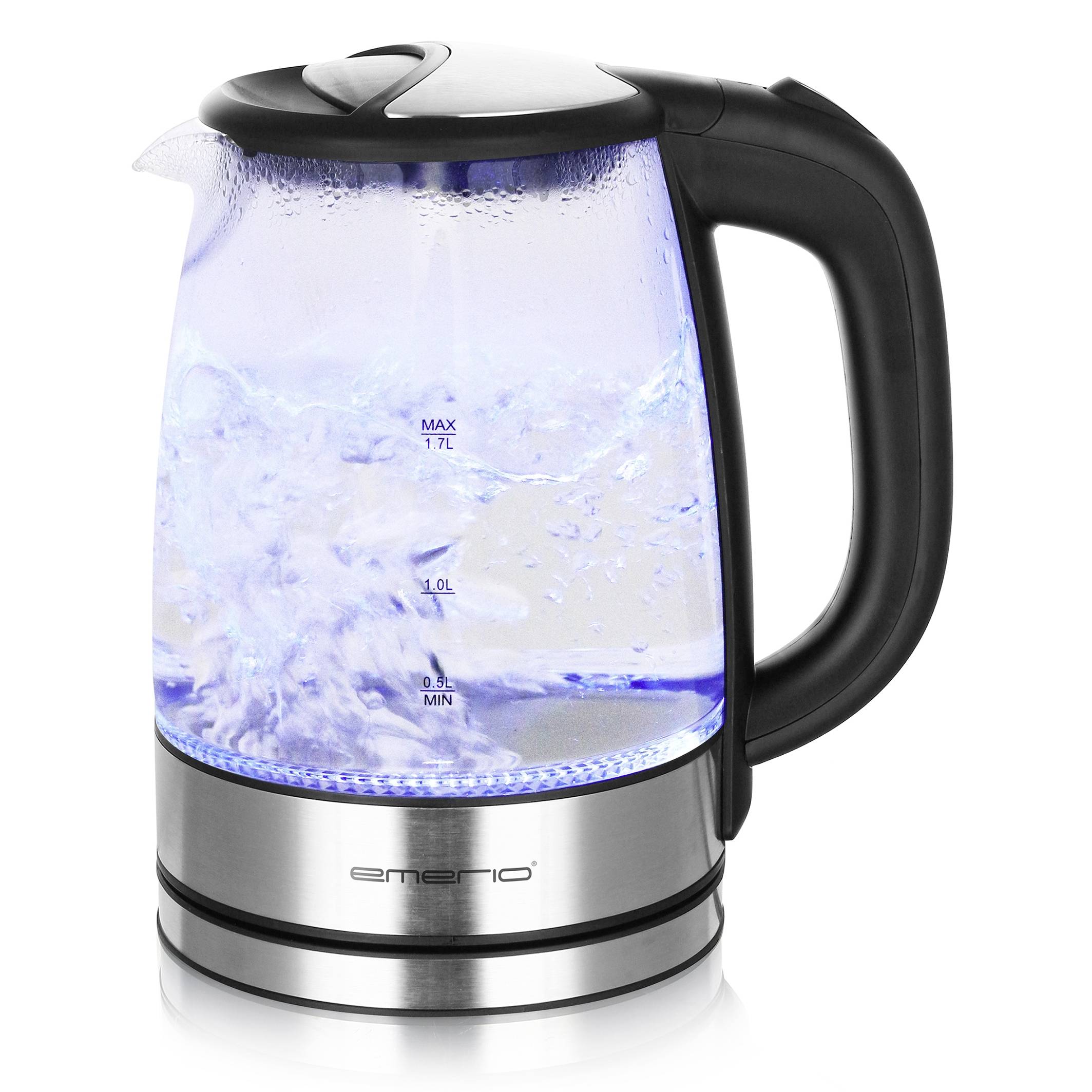 Glaswasserkocher mit schwarzem Griff und blauem Licht, Wasser kocht im Behälter.
