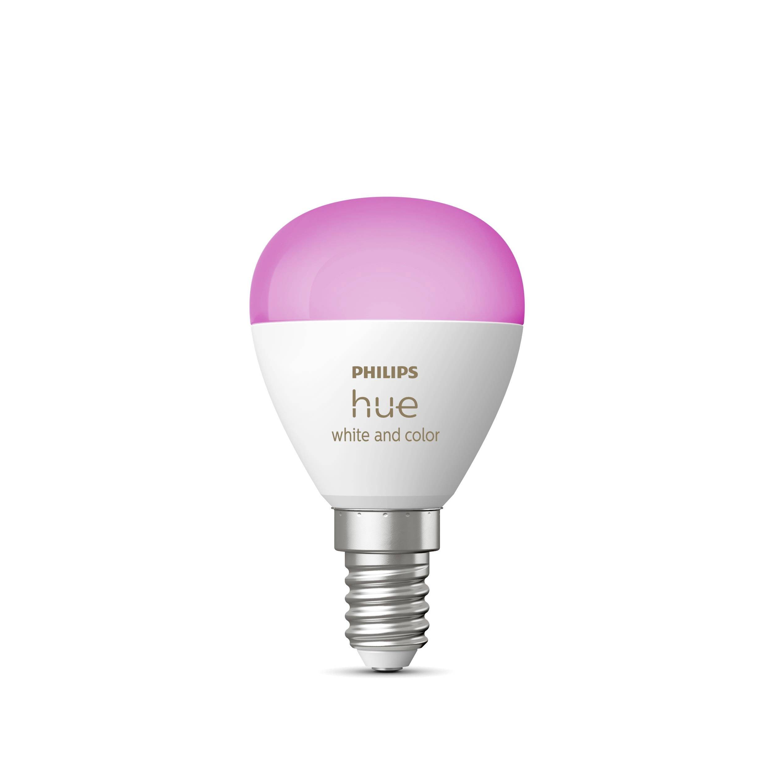 Eine Philips Hue-Glühbirne, oben rosa leuchtend, mit silbernem Sockel, geeignet für farbige Beleuchtung in smarten Systemen.