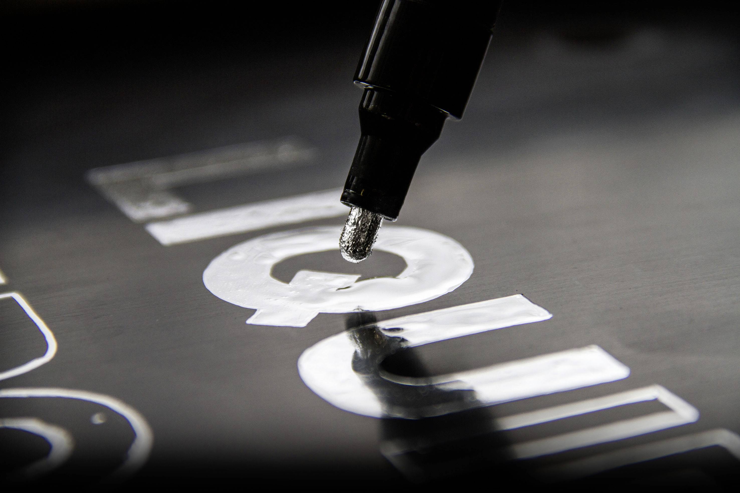 MOLOTOW LIQUID CHROME MO703107 Lackmarker Chrom 1.5 mm, 4mm