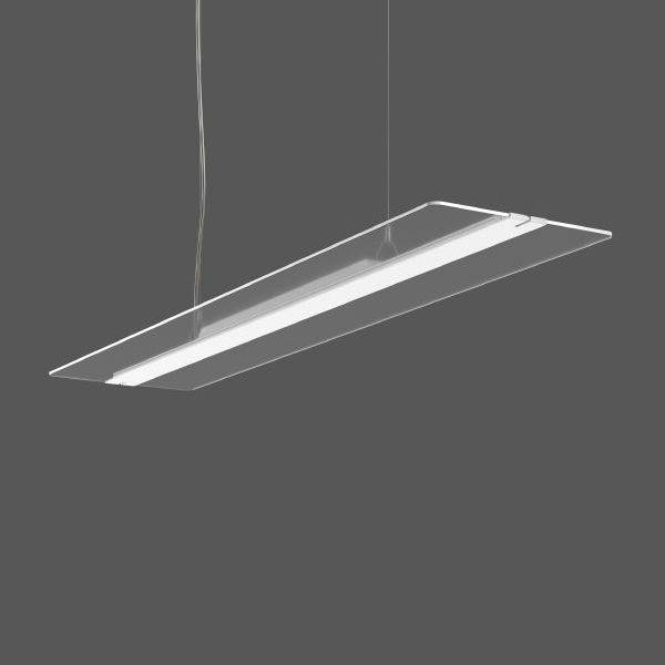 Eine moderne, rechteckige Deckenleuchte mit transparentem Rahmen und integriertem LED-Streifen, hängend an zwei Kabeln vor grauem Hintergrund.