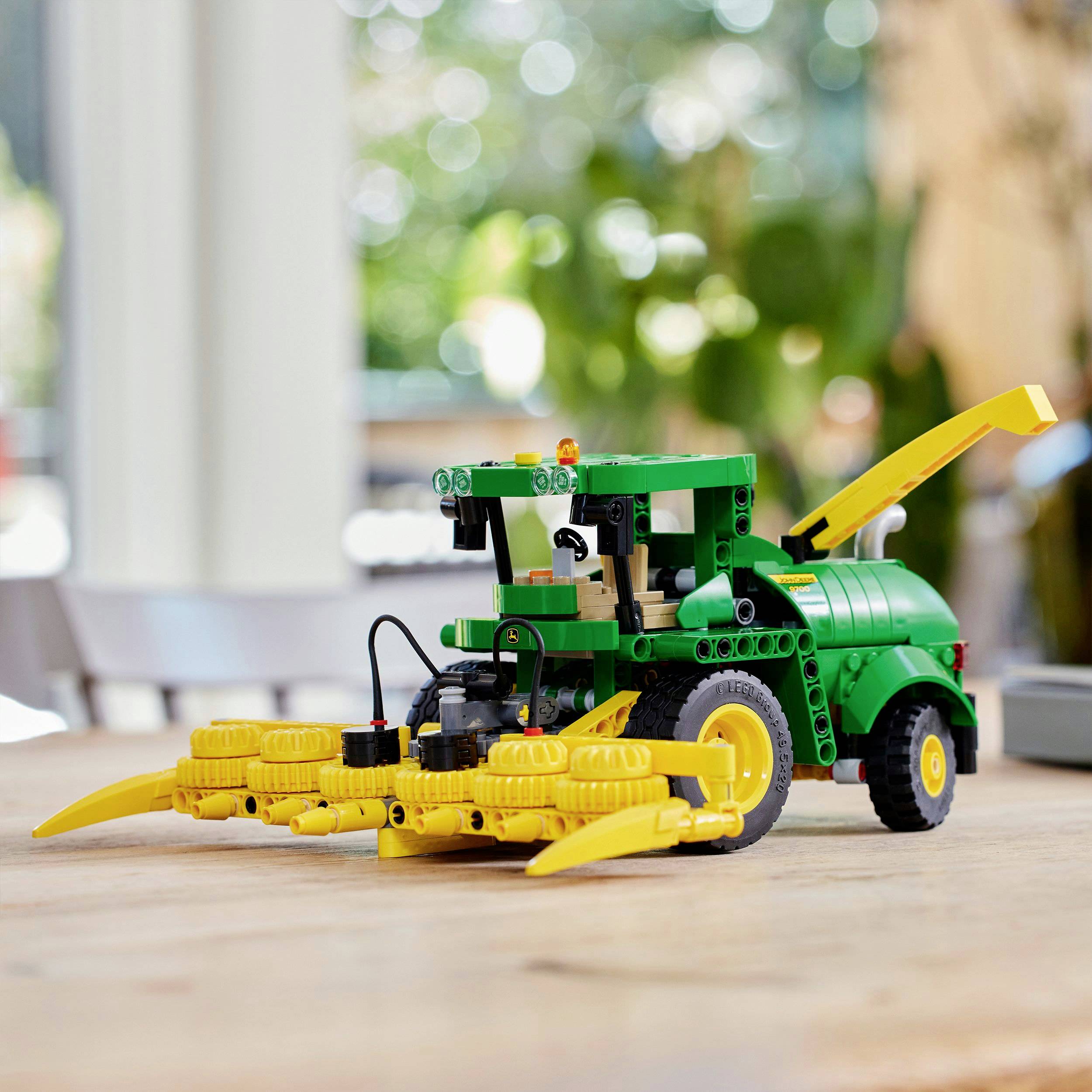 42168 LEGO® TECHNIC John Deere 9700 Forage Harvester