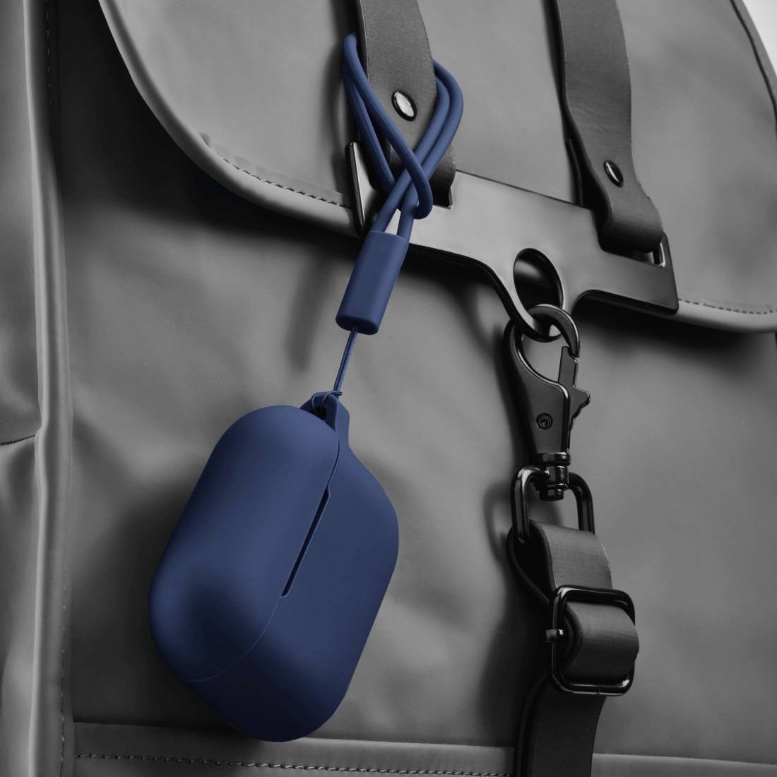 Hama Fantastic Feel Schutzhülle für Ladecase Apple AirPods Pro (Gen. 1) Blau