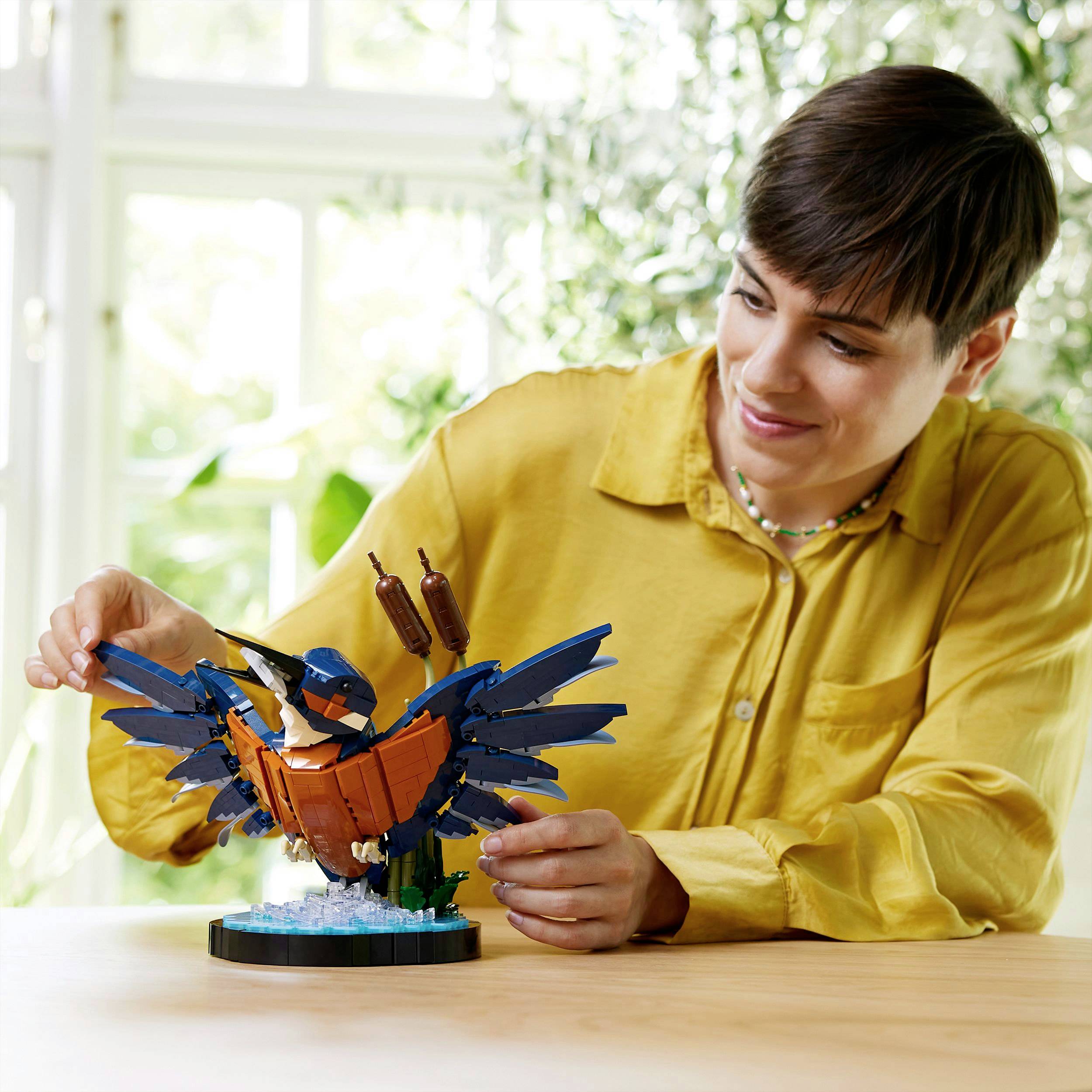 LEGO® ICONS™ 10331 Eisvogel