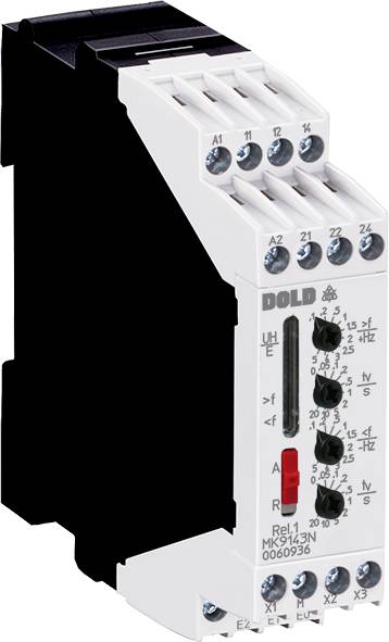 Ein elektrisches Relais zeigt verschiedene Anschlüsse und Schalter für Steueraufgaben. Marke ist 