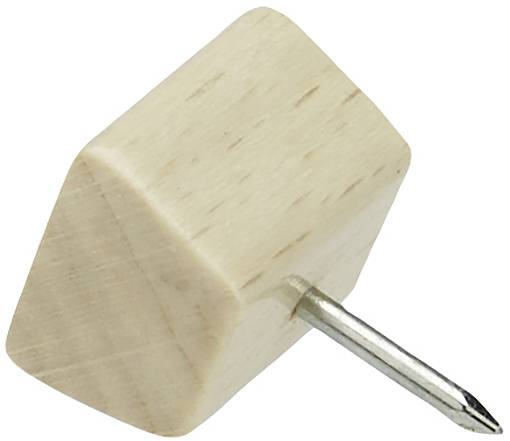 Ein hölzerner Würfel auf einem Nagel, mit der Spitze nach unten. Der Nagel ist durch die Mitte des Würfels gesteckt.