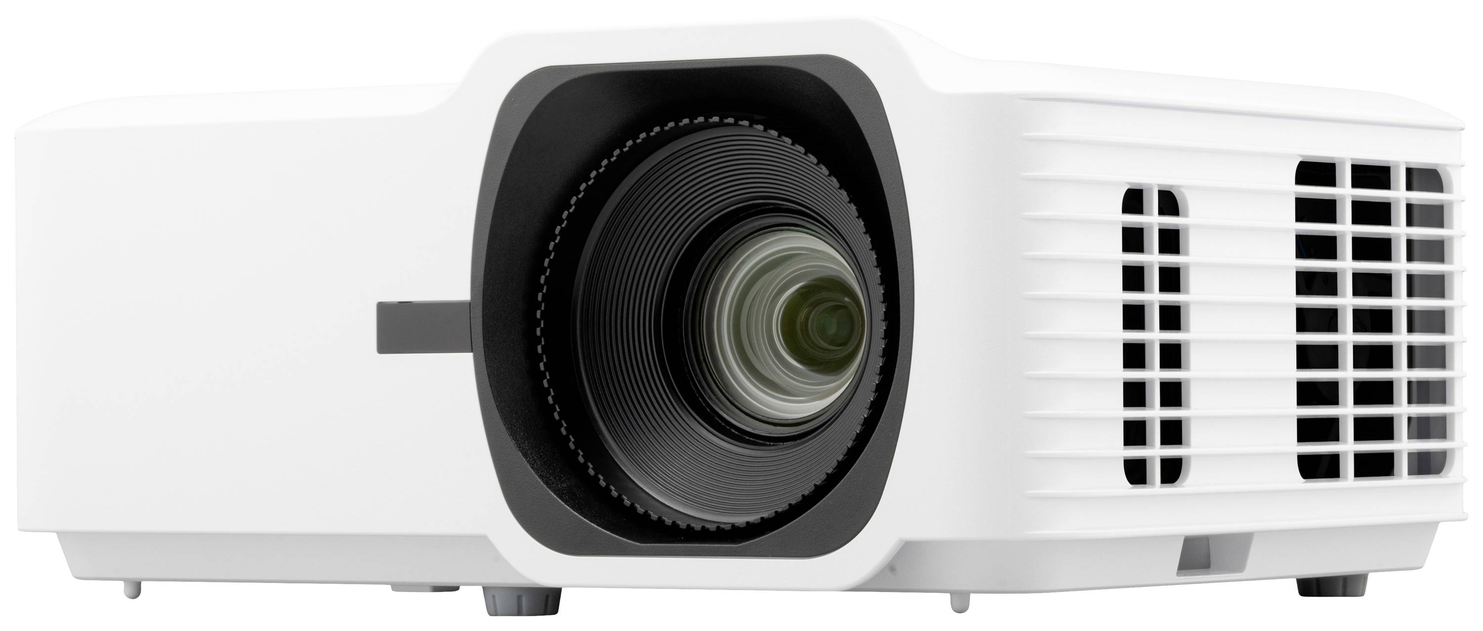 Ein weißer Projektor mit einem großen Objektiv auf der linken Seite und Lüftungsschlitzen auf der rechten Seite.