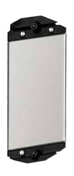 Silberfarbene rechteckige Platte mit schwarzen Halterungen oben und unten.