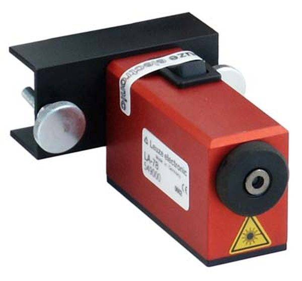 Roter Laserdetektor, montiert auf schwarzer Halterung, mit Warnsymbol für Laserstrahlung.