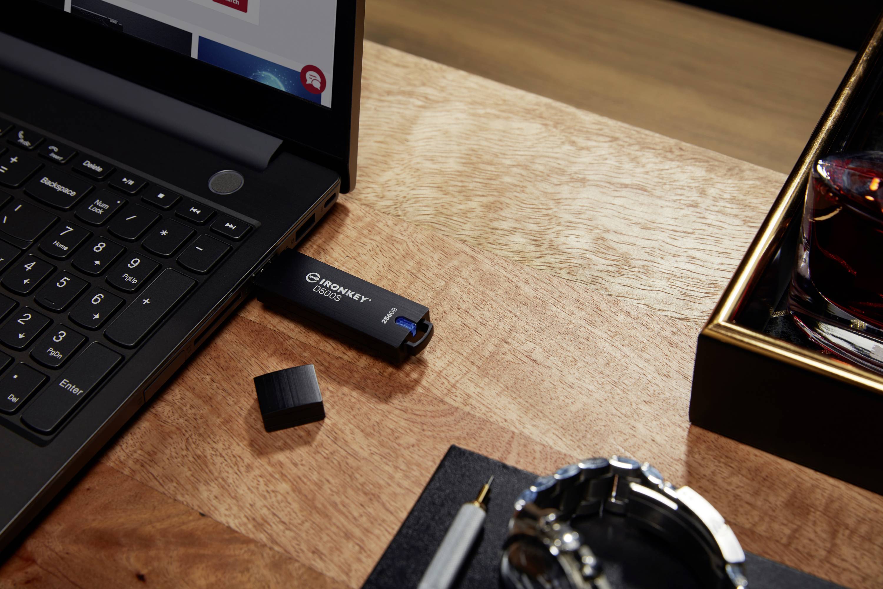 Kingston IronKey D500S USB-Stick 512 GB Schwarz IKD500S/512GB USB-A (USB 3.2 Gen 1)