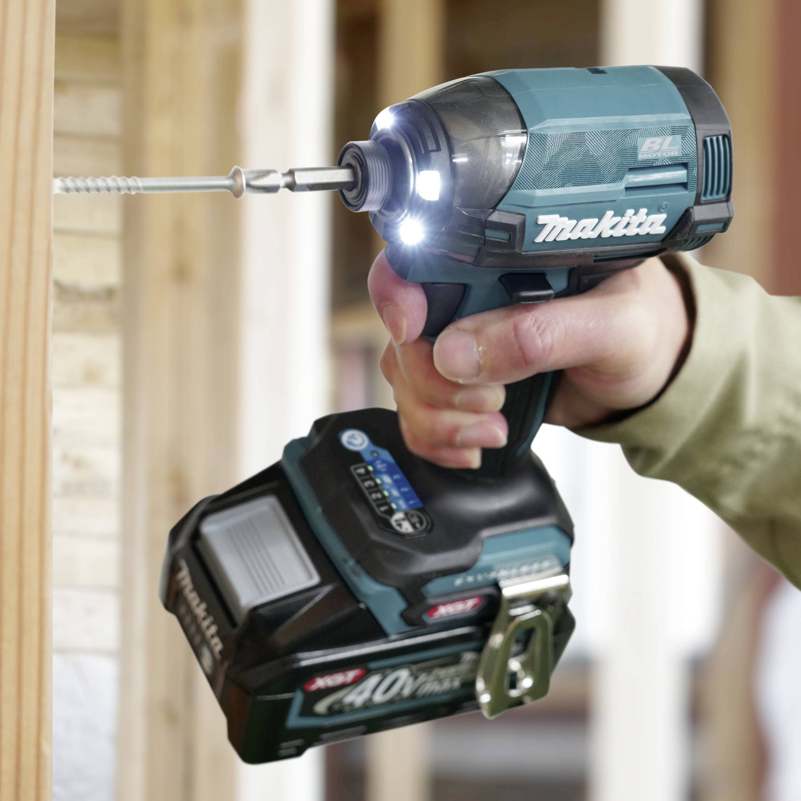 Makita TD002GD202 Akku-Schlagschrauber 220 Nm 40 V Anzahl mitgelieferte Akkus 2 2.5 Ah Li-Ion inkl. 2. Akku, inkl. Ladegerät, inkl. Koffer